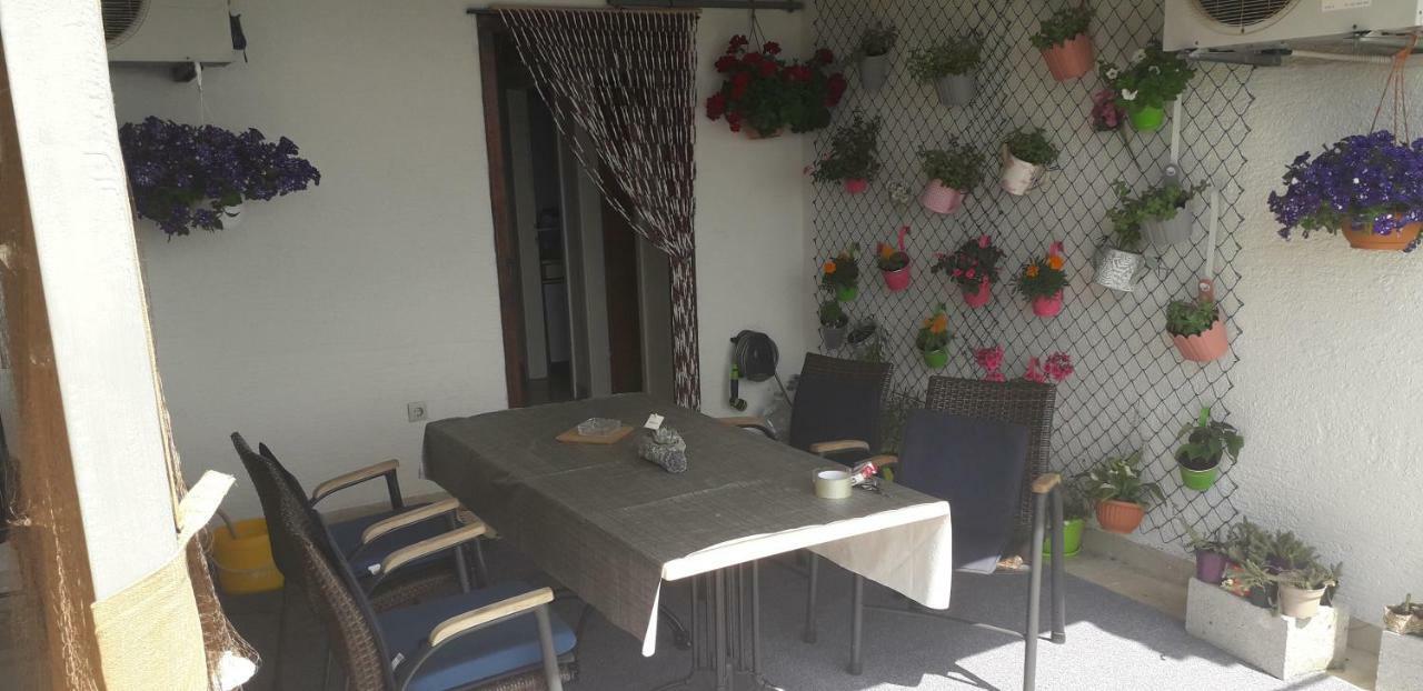 Apartmán Leonarda Omiš Exteriér fotografie